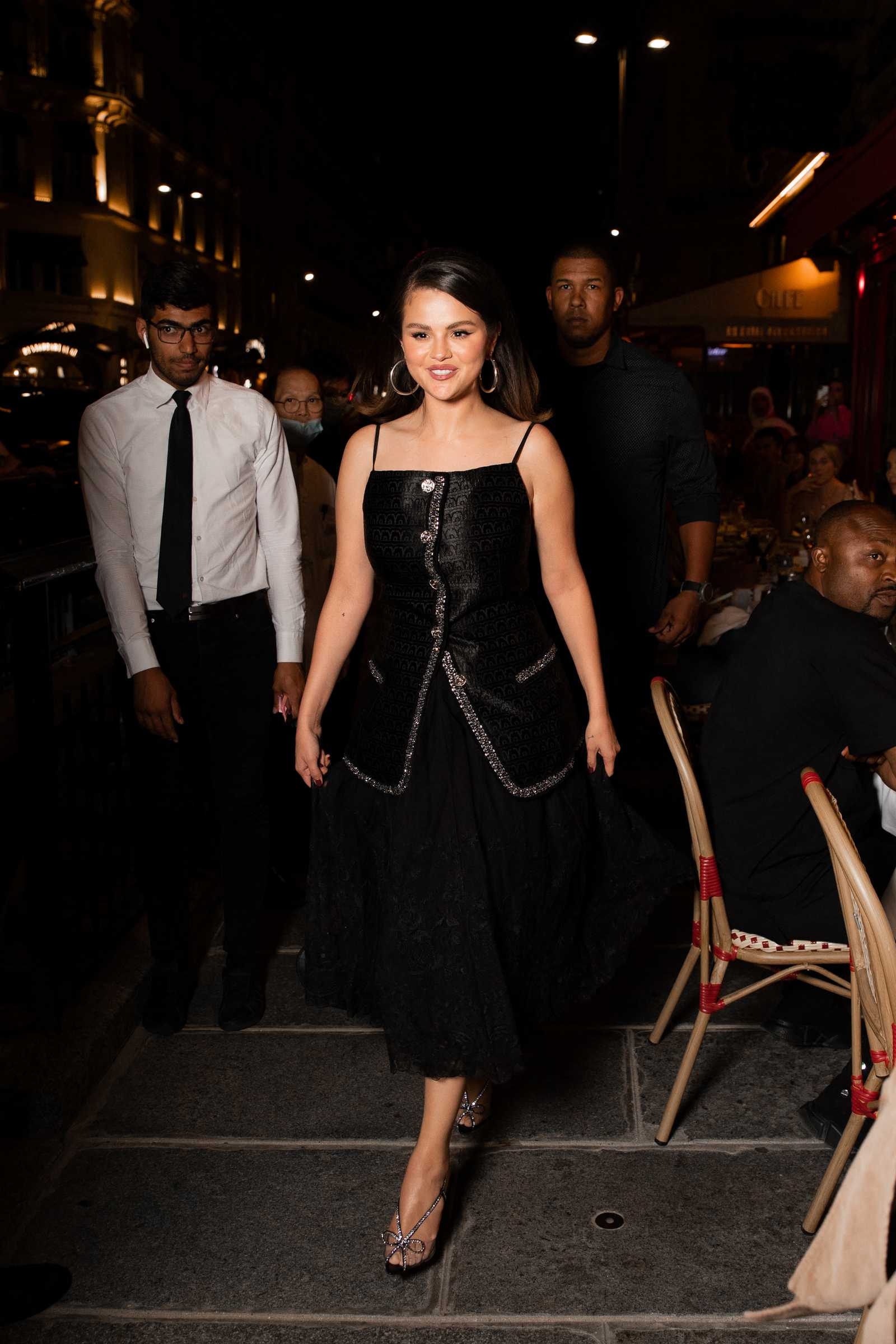 Selena_Gomez_-_at_Hotel_de_Crillon2C_A_Rosewood_Hotel_in_Paris2C_France__0708202210.jpg
