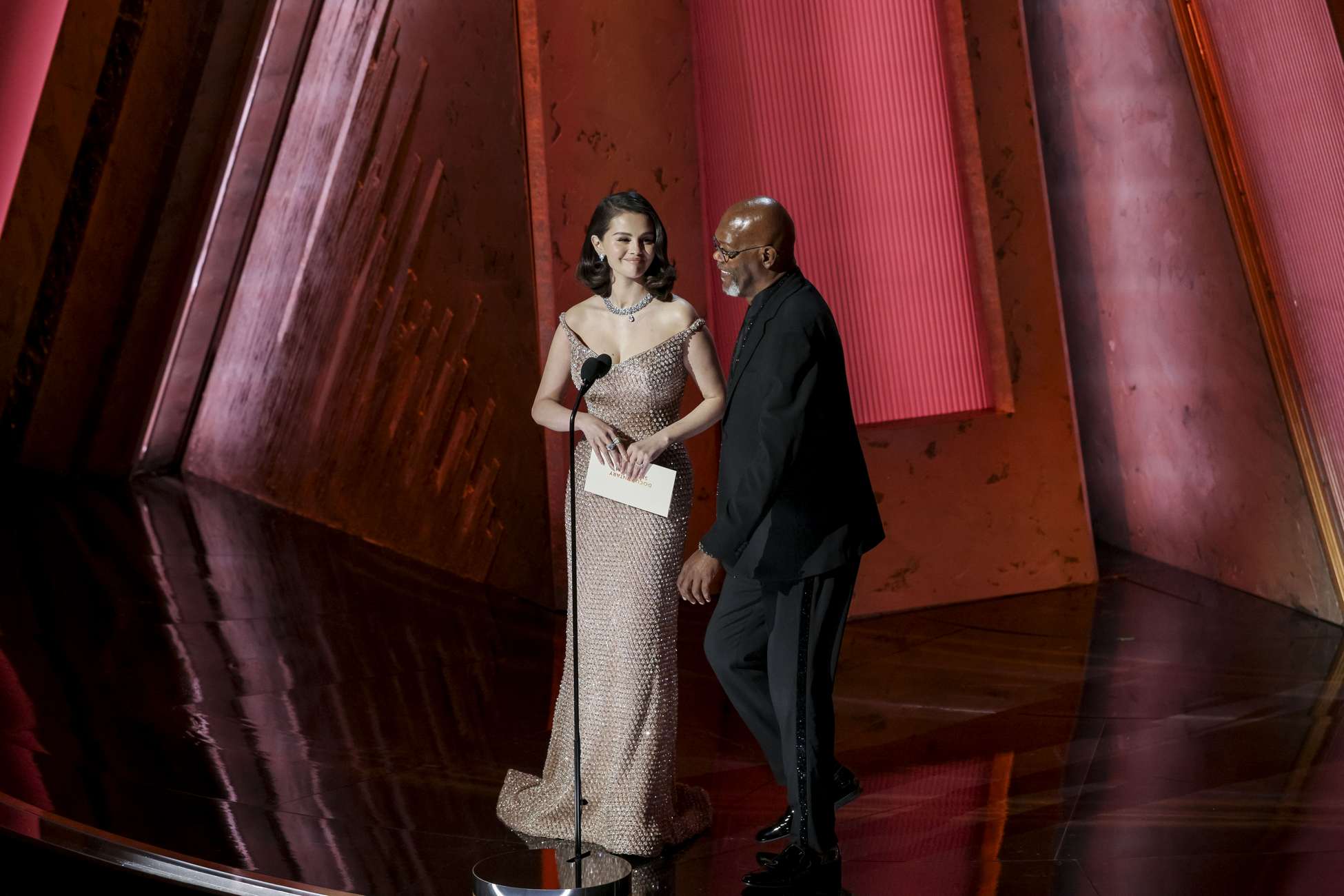 Selena_Gomez_-_at_the_97th_Annual_Academy_Awards_at_Dolby_Theatre_in_Hollywood2C_California_-_March_22C_2025_85.jpg