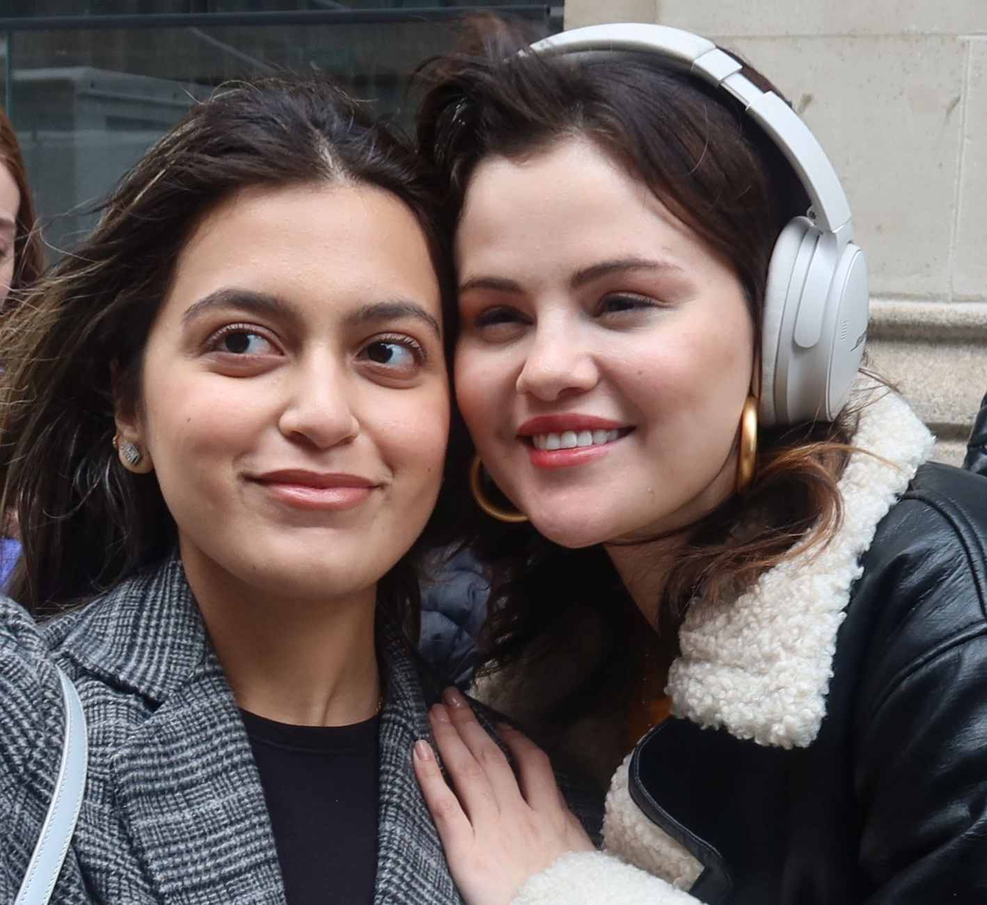 Selena_Gomez_-_is_seen_filming__Only_Murders_in_the_Building__in_Tribeca_on_April_122C_2024_in_New_York_City_10.jpg