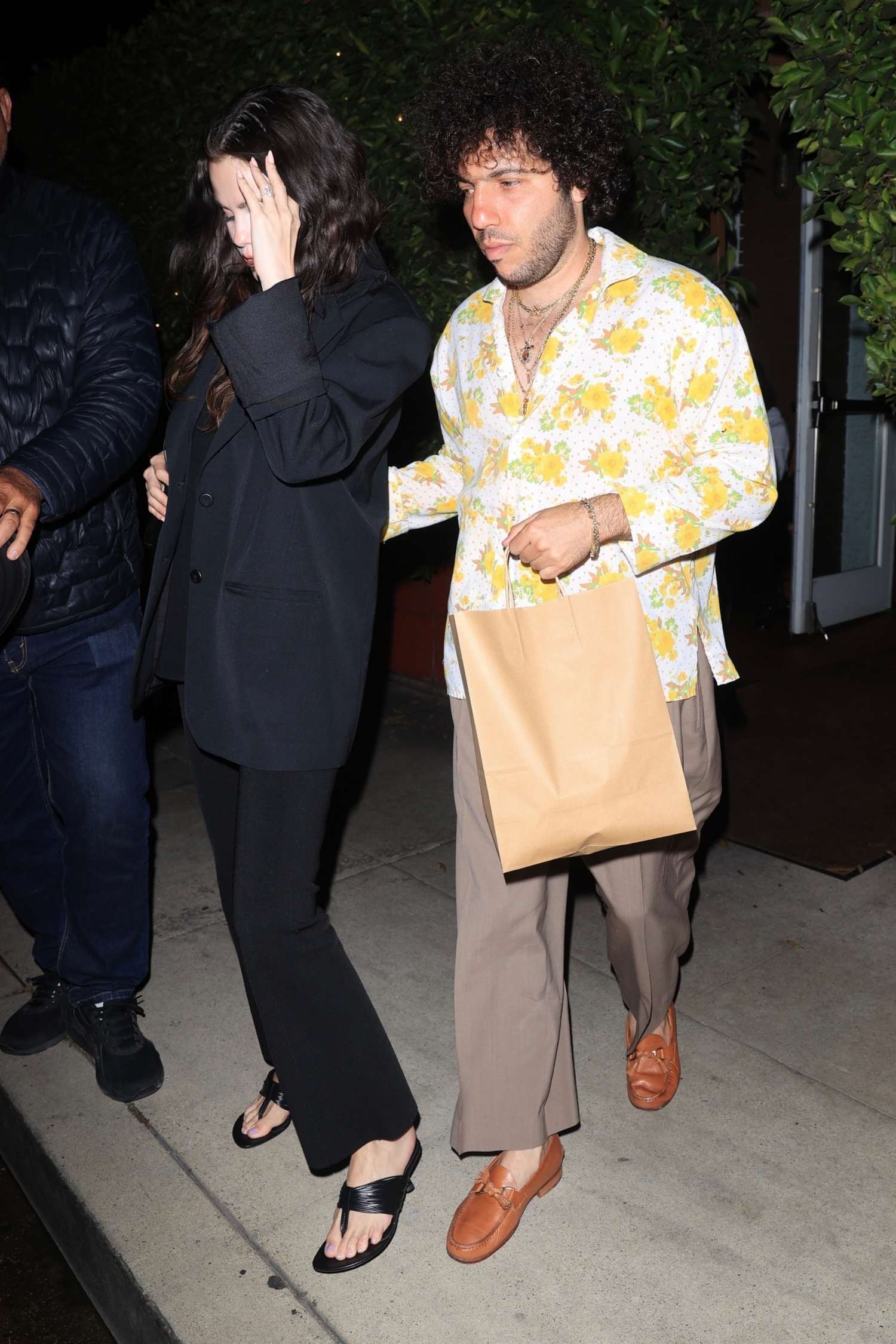 Selena_Gomez_-_out_to_dinner_at_Giorgio_Baldi2C_Santa_Monica_CA_-_July_132C_2025_03.jpg
