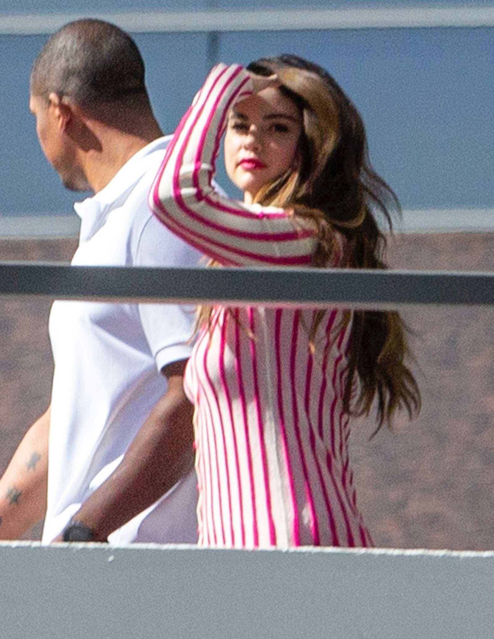 Selena_Gomez_-_outside_Los_Angeles_radio_stations_to_promote_her_new_music_October_242C_2019-07.jpg