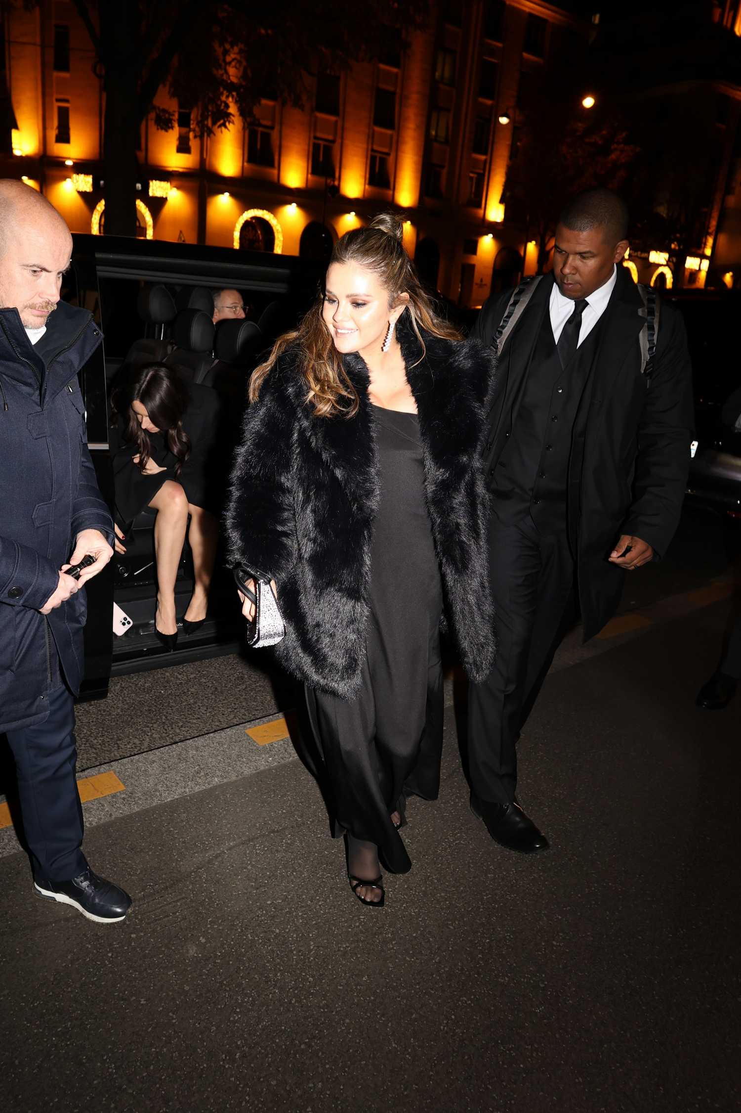 Selena_Gomez_-_returns_to_her_hotel_after_attending_a_friend_s_wedding_-_Paris2C_France_-_November_262C_202306.jpg