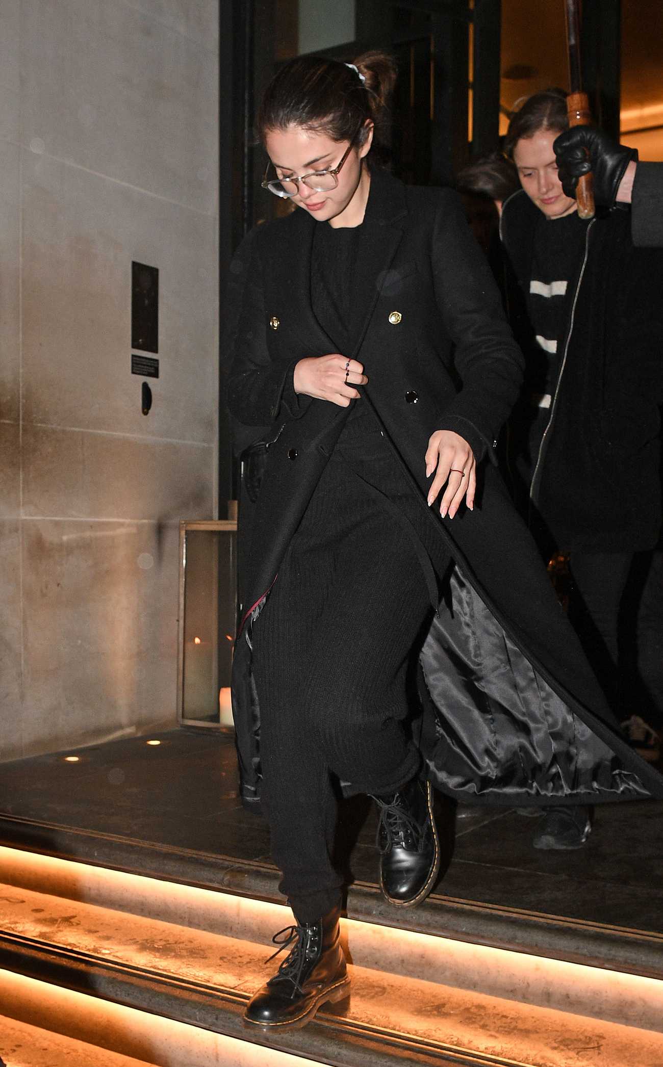 Selena_Gomez_-_seen_leaving_her_hotel_wearing_an_all_black_outfit_in_London2C_England__12102019-03.jpg