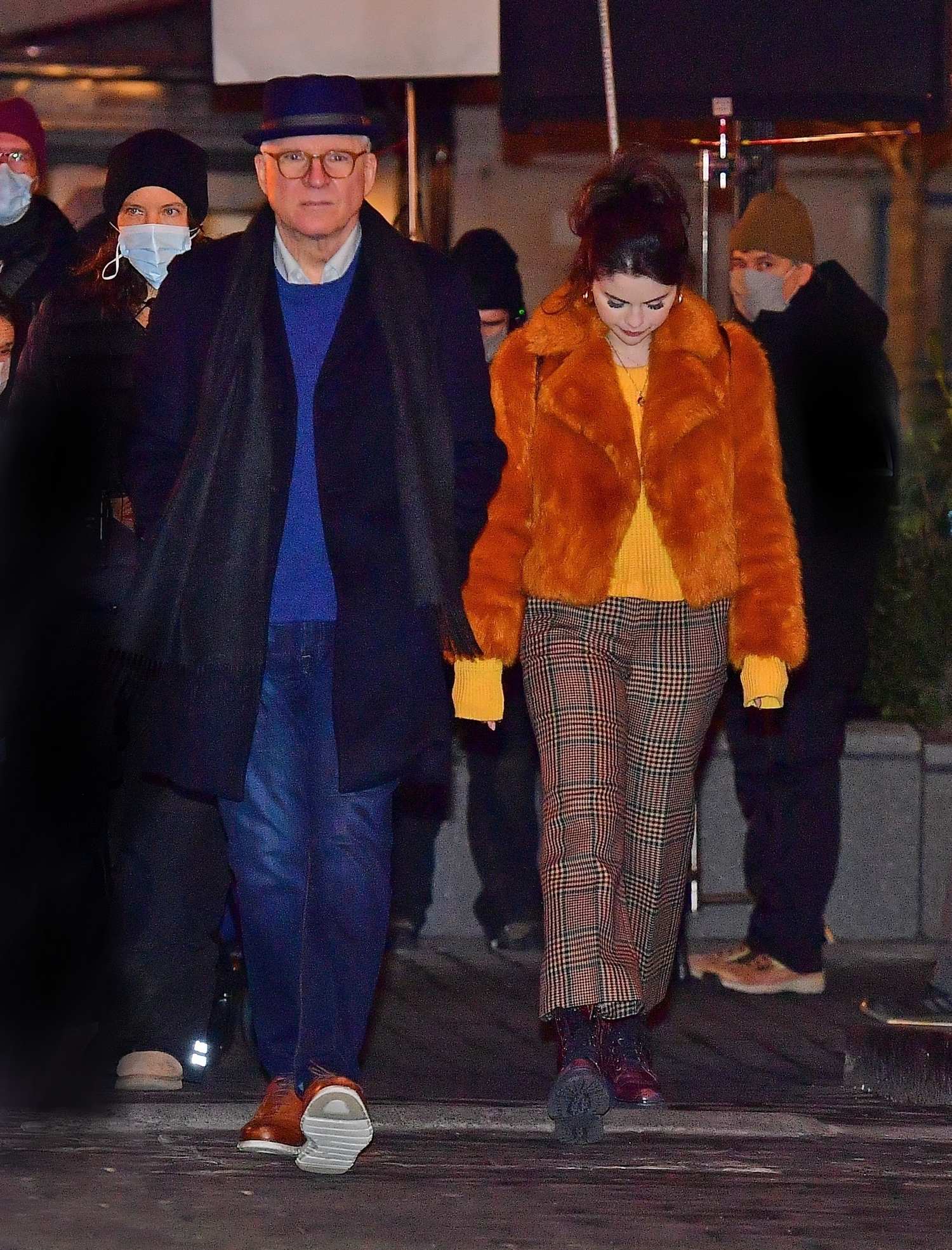 Selena_Gomez_-_seen_shooting_on_location_for_Only_Murders_in_the_building_in_New_York2C_01172021_12.jpg
