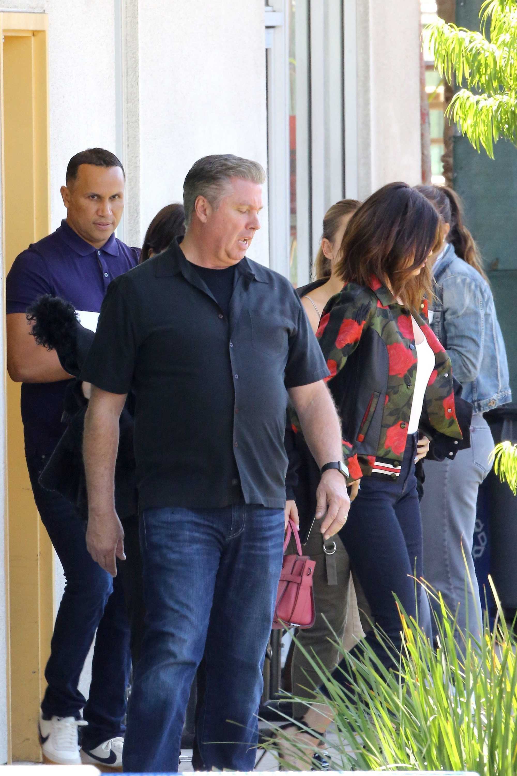 Selena_Gomez_-_shoots_scenes_for_a_PSA_at_a_school_in_Los_Angeles_on_March_23-02.jpg