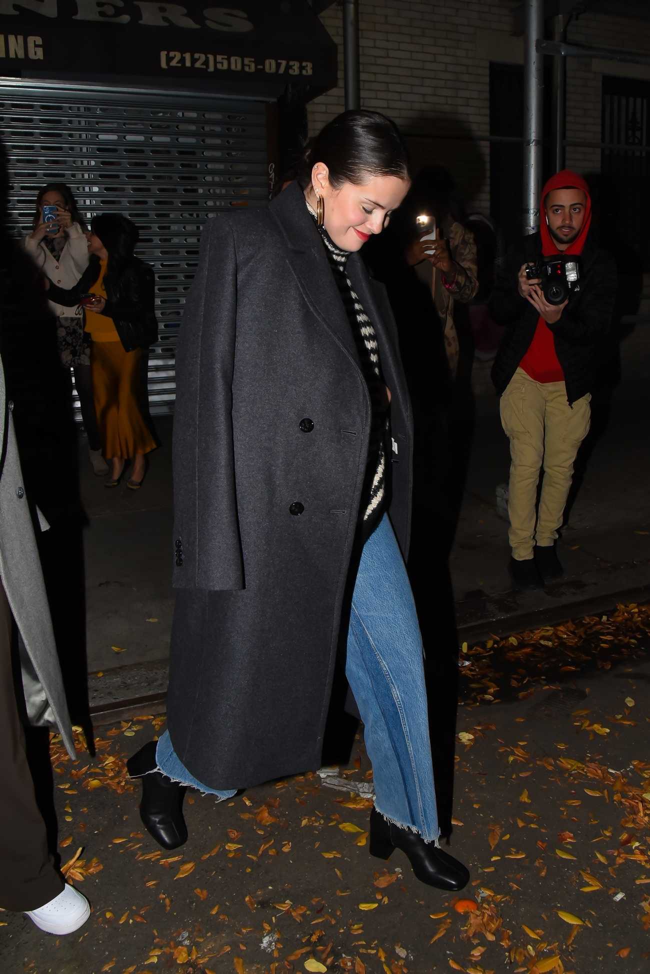 Selena_Gomez_Is_Spotted_Eating_At_Carbone_In_New_York_City_-_October_19_202206.jpg
