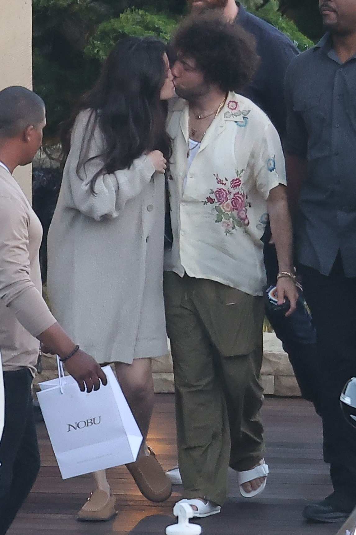 Selena_Gomez___Leaving_Nobu_in_Malibu_06152024_17.jpg