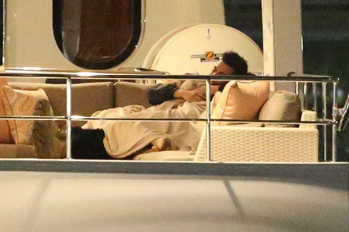 Selena_Gomez_and_The_Weeknd_-_On_a_yacht_in_Marina_del_Rey_on_Feb_11-29.jpg