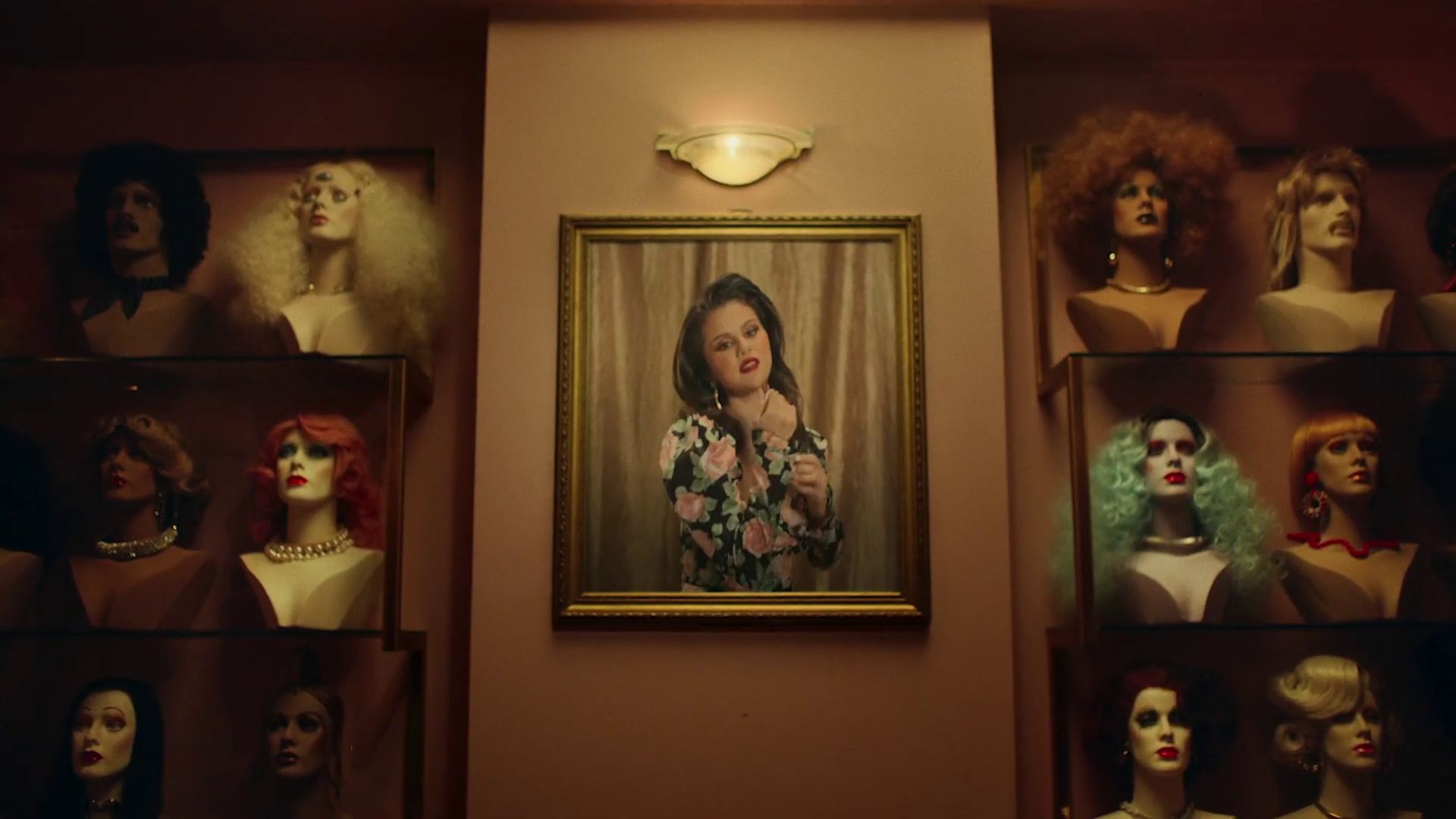 Selfish_Love_MV_24.jpg