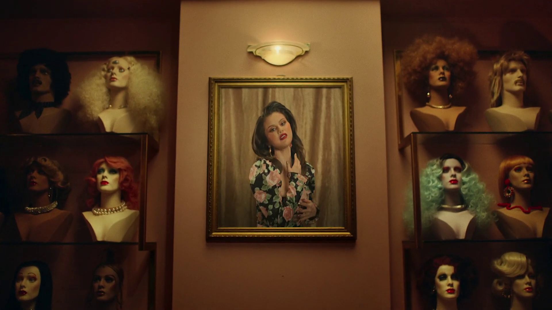 Selfish_Love_MV_25.jpg