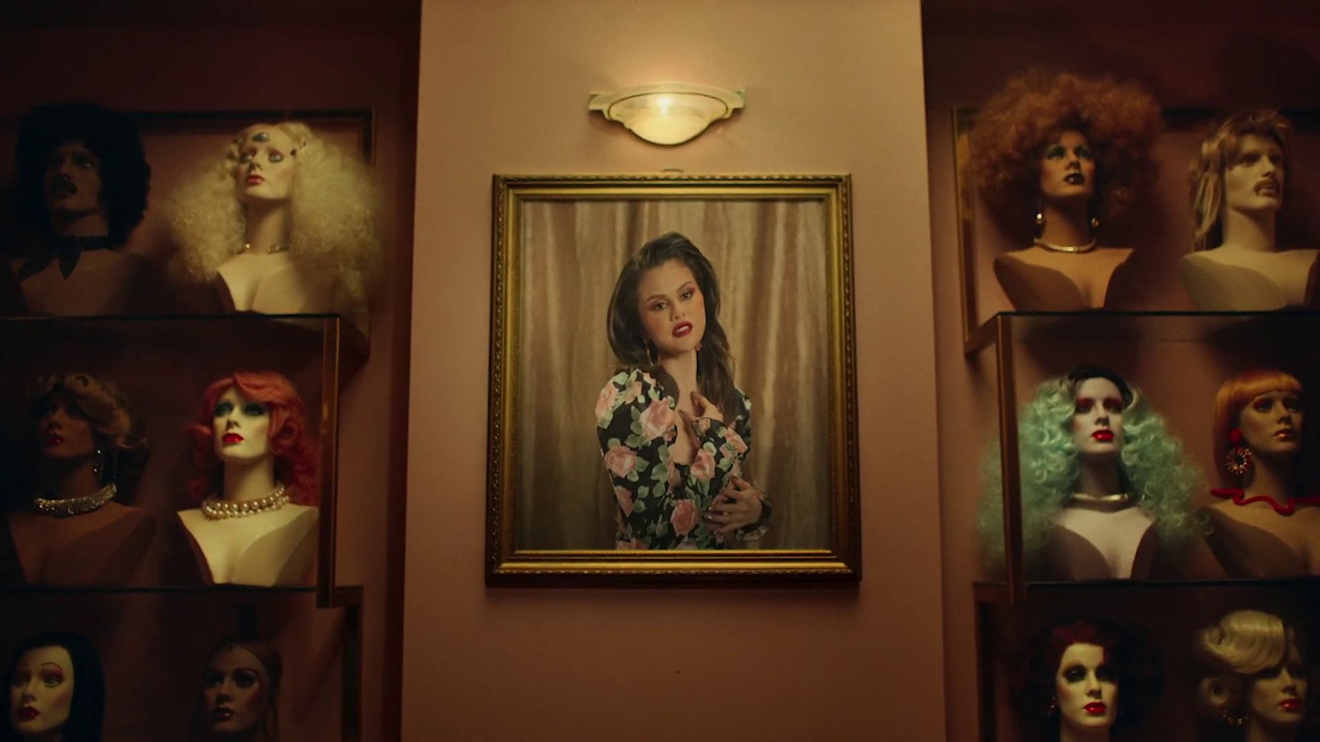 Selfish_Love_MV_26.jpg