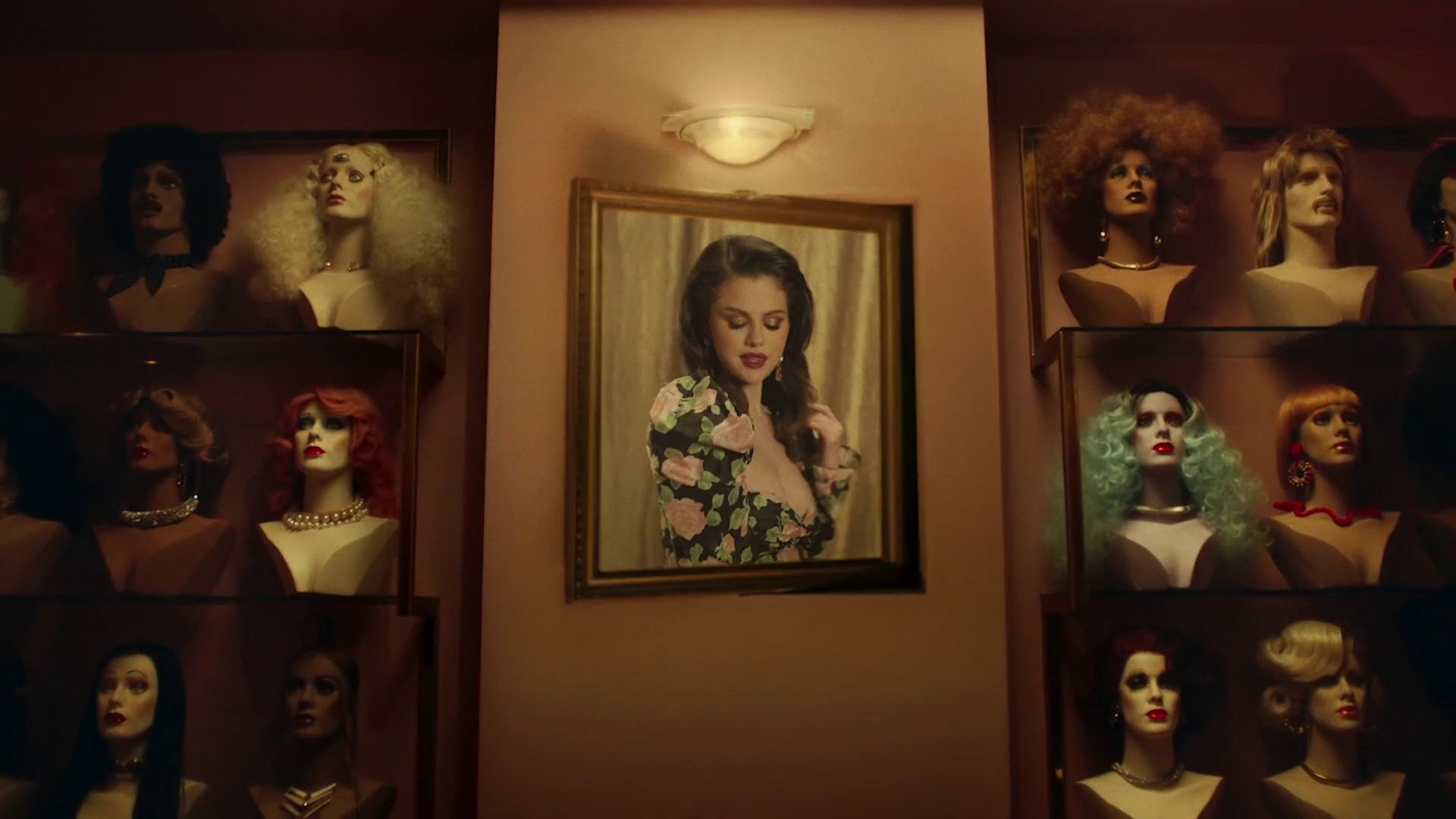 Selfish_Love_MV_31.jpg