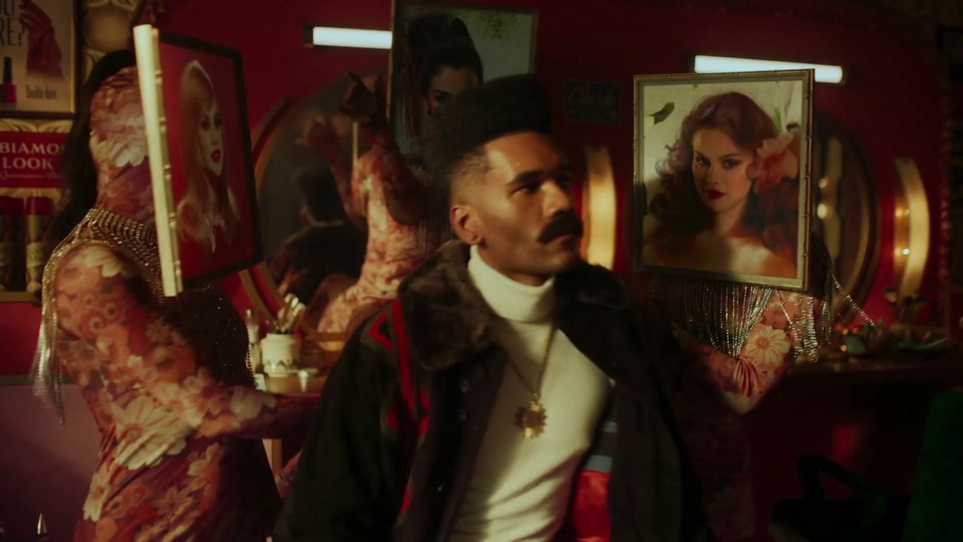 Selfish_Love_MV_32.jpg