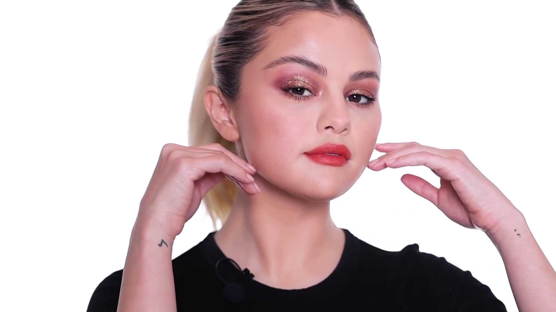 Summer_Day_To_Night_Makeup_With_Selena_Gomez_39.jpg