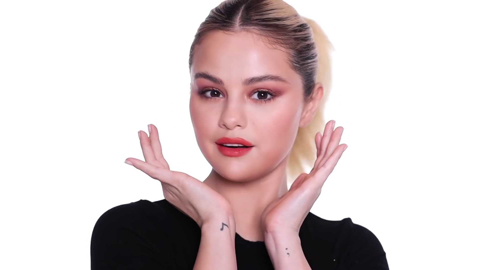 Summer_Day_To_Night_Makeup_With_Selena_Gomez_46.jpg