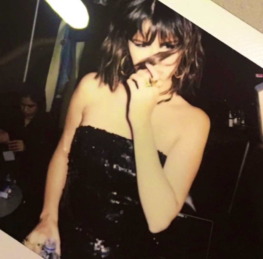 Taylor_Swift27s_Concert_5BBehind_the_scenes5D_-_May_9-03.jpg