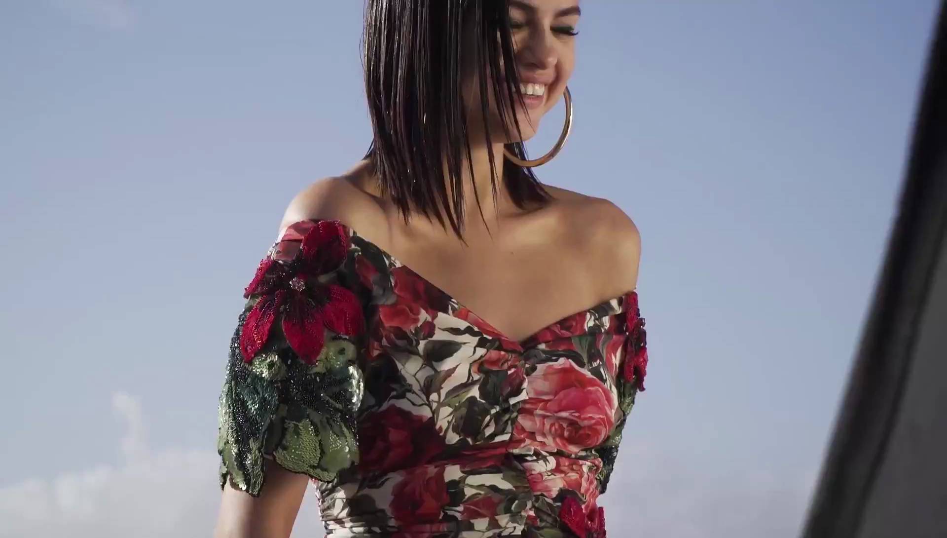 Vogue_Us_2017-02.jpg