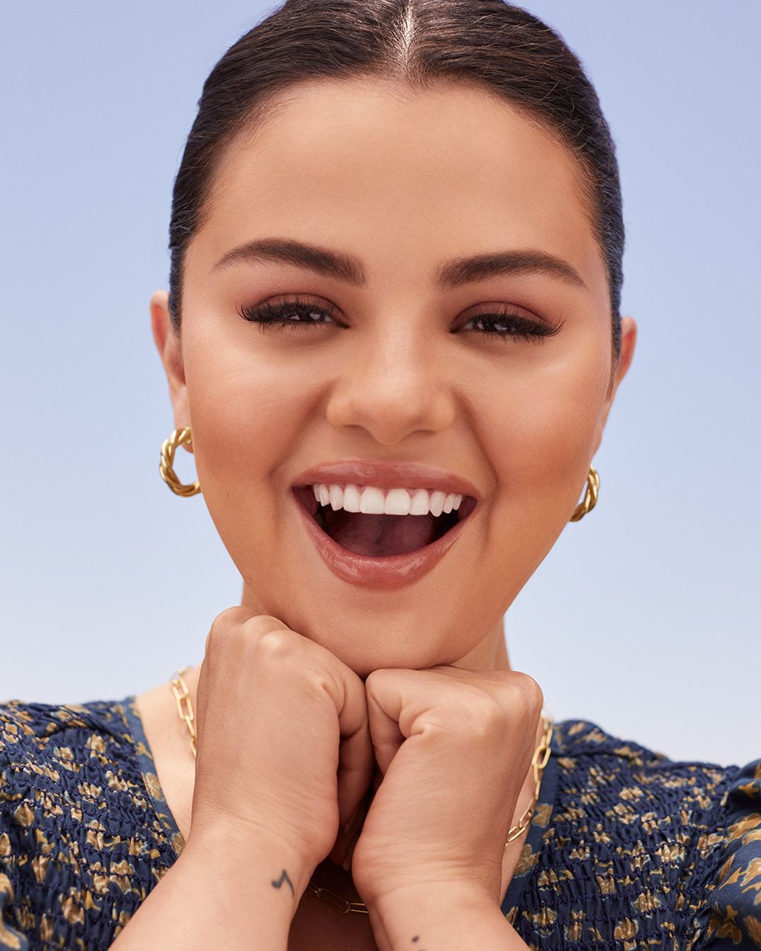 rare-beauty-spring-2022-campaign1-2-1638971146.jpg