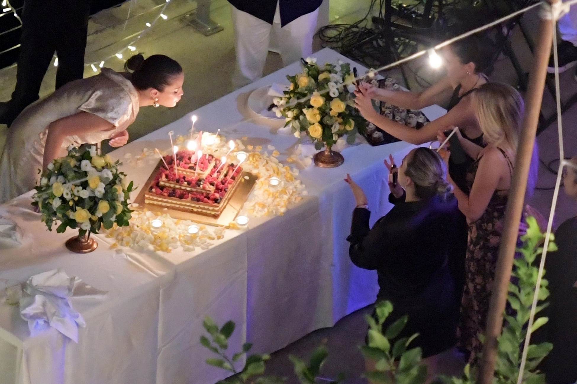 selena-gomez-birthday-party-andrea-iervolino_29.jpg
