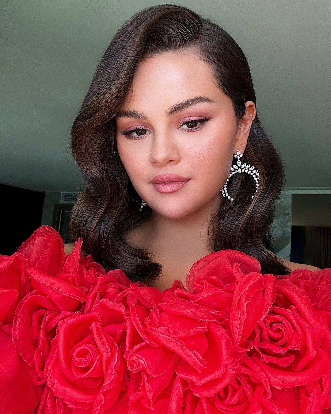 selena_281129.jpg