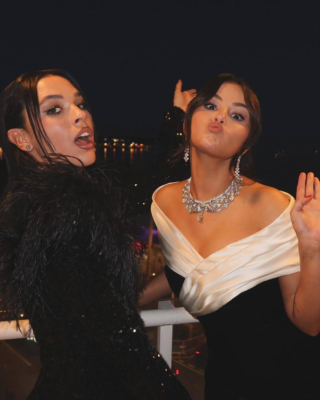 selena_283929.jpg