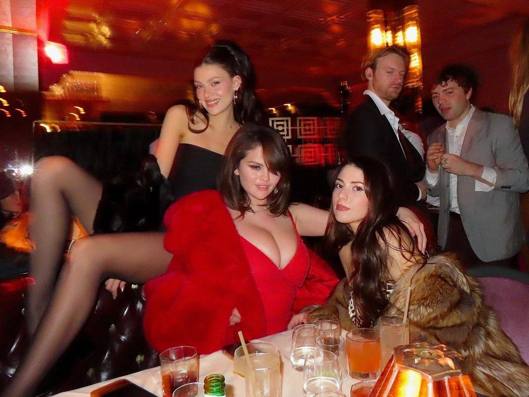 selena_284929.jpg