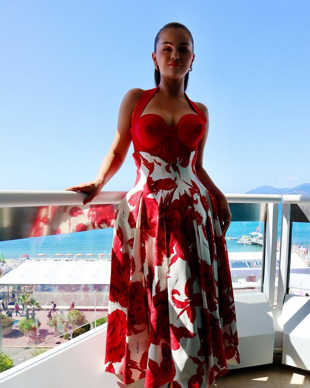 selena_28629.jpg