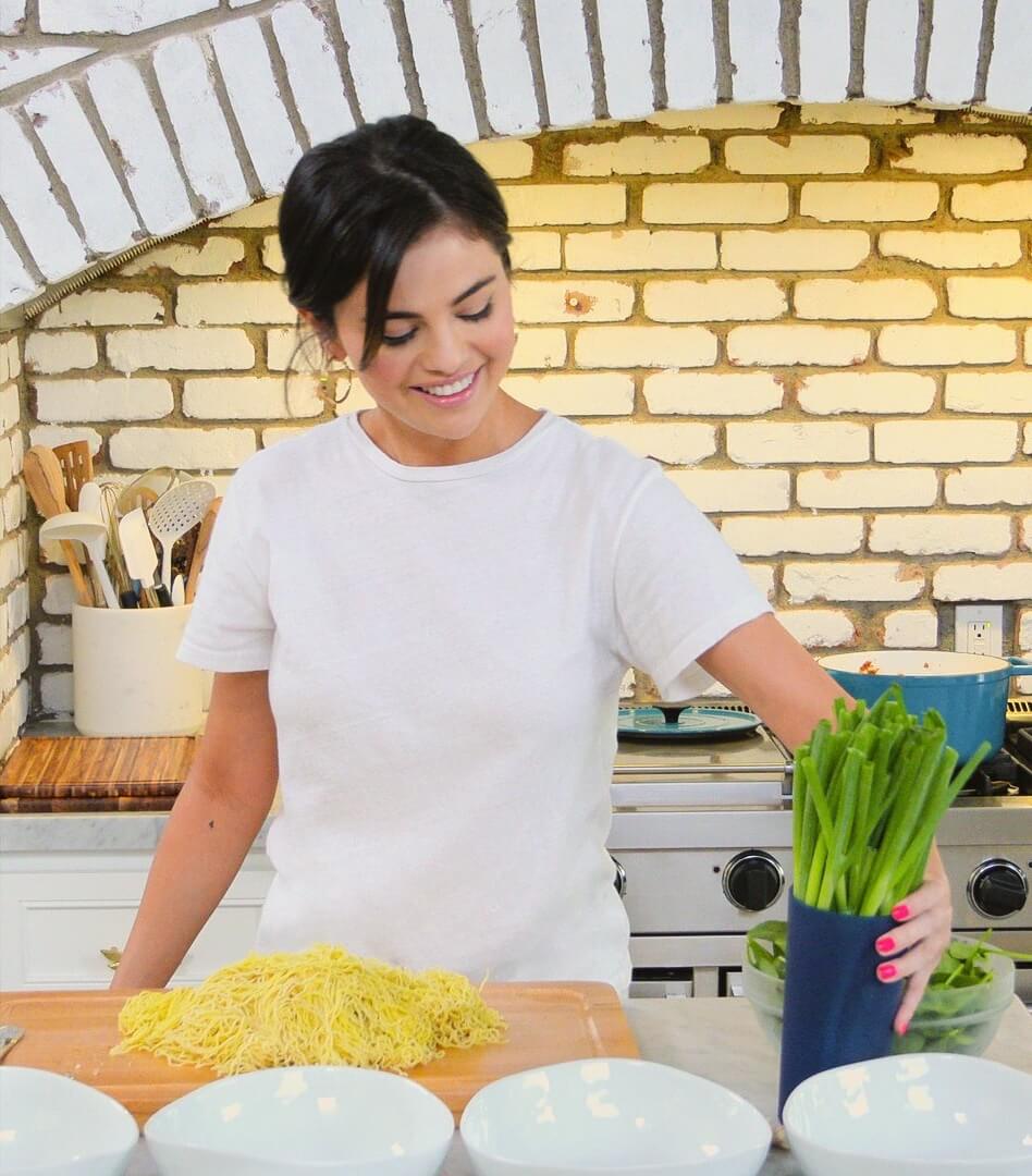 selena_chef_2.jpg