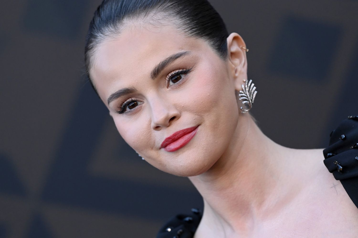 selena_gomez_-_attends_premiere_of_netflix_s_2522marty2C_life_is_short2522_at_the_egyptian_theatre_hollywood_in_los_angeles2C_california__may_062C_2026_13.jpg