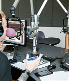102_7_KIIS_FM_-_June_8-03.jpg