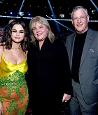 2019_AMAs_-_Backstage-02.jpg
