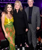 2019_AMAs_-_Backstage-03.jpg