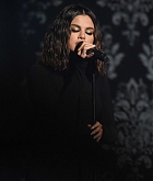 2019_AMAs_-_Performance-07.jpg
