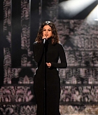 2019_AMAs_Performance_11.jpg