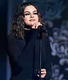 2019_AMAs_Performance_28.jpg