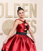 81st_Golden_Globe_Awards_-_Arrivals08.jpg