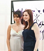 Coach_Hosts_Meet_2B_Greet_with_Selena_Gomez_at_The_Grove_Fans__281329.jpg