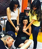 Getting_a_matching_tattoos_with_BFFs_-_August_19-09.jpg