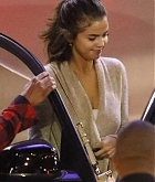 Leaving_Hillsong_church_with_Justin_Bieber_in_Downtown_Los_Angeles_on_November_4-04.jpg
