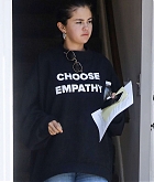 Makes_a_visit_to_the_doctor_s_in_Beverly_Hills_-_July_300001.jpg