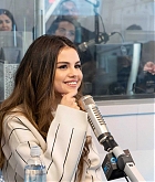 On_Air_With_Ryan_Seacrest_-_October_24-01.jpg