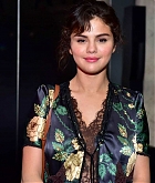 Prada_Resort_2019_fashion_show_in_New_York_City_-_May_400001.jpg