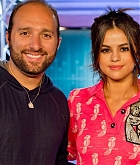 Selena_Gomez_-_102_7_FM_FRESH_on_June_5-03.jpg
