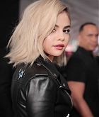 Selena_Gomez_-_2017_American_Music_Awards_on_November_19-46.jpg