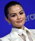 Selena_Gomez_-_36th_Annual_Palm_Springs_International_Film_Festival_Film_Awards_January_32C_2025_38.jpg