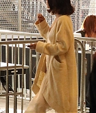 Selena_Gomez_-_Arrives_for_AMA_practice_in_LA_on_November_17-05.jpg