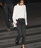 Selena_Gomez_-_Arrives_to_Church_Service_in_Los_Angeles2C_California_on_November_3-08.jpg