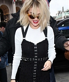 Selena_Gomez_-_Arriving_at_BBC_Radio_One_in_London2C_UK_on_December_4-11.jpg