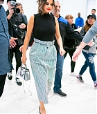 Selena_Gomez_-_Arriving_at_Sirius_Radio_in_New_York2C_10282019-06.jpg