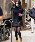 Selena_Gomez_-_Arriving_on_the_set_of__Only_Murders_in_the_Building__in_New_York_April_102C_2021_02.jpg